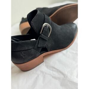 Frye Mia cut out bootie new in box 9.5
